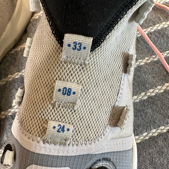 Kobe AD Vast grey/Moon Particle size 9.5 - Picture 6 of 15